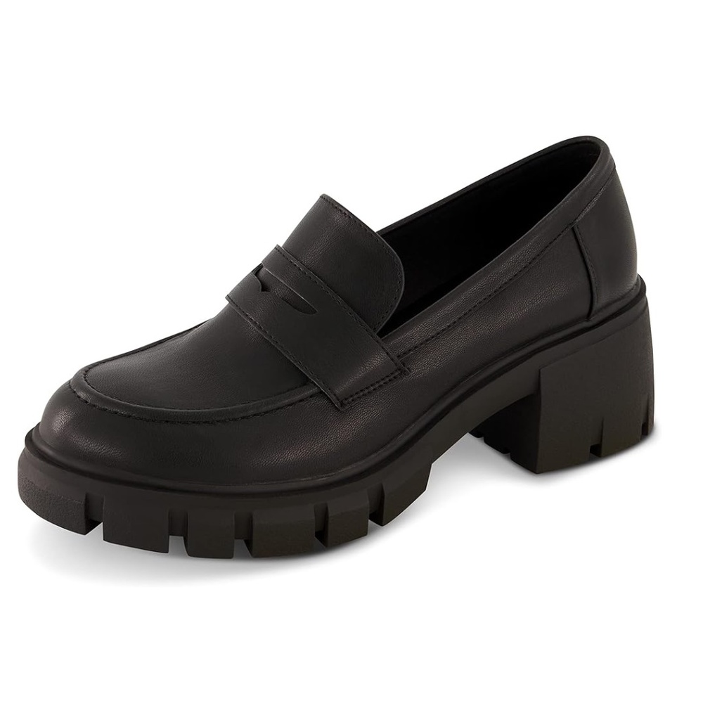 Women's CUSHIONAIRE Memory Foam Black Pierce Loafers - Size 6M